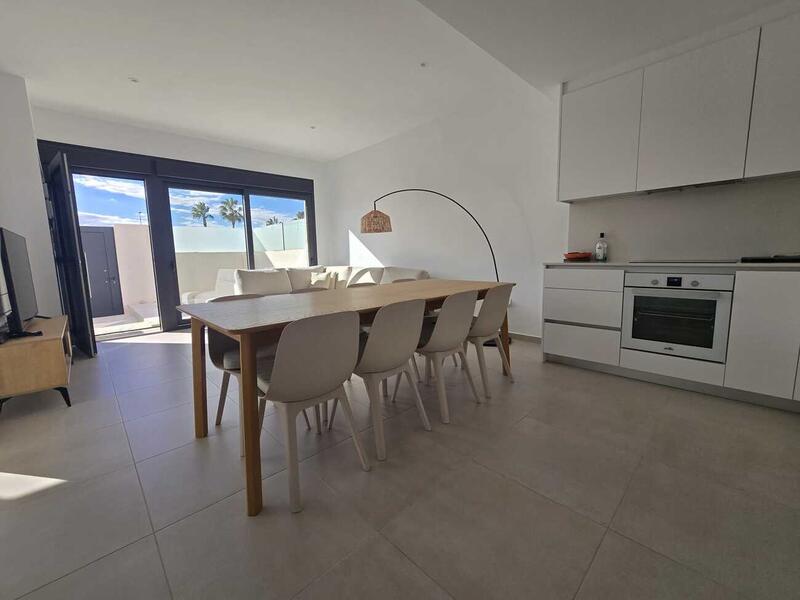 3 bedroom Townhouse for sale