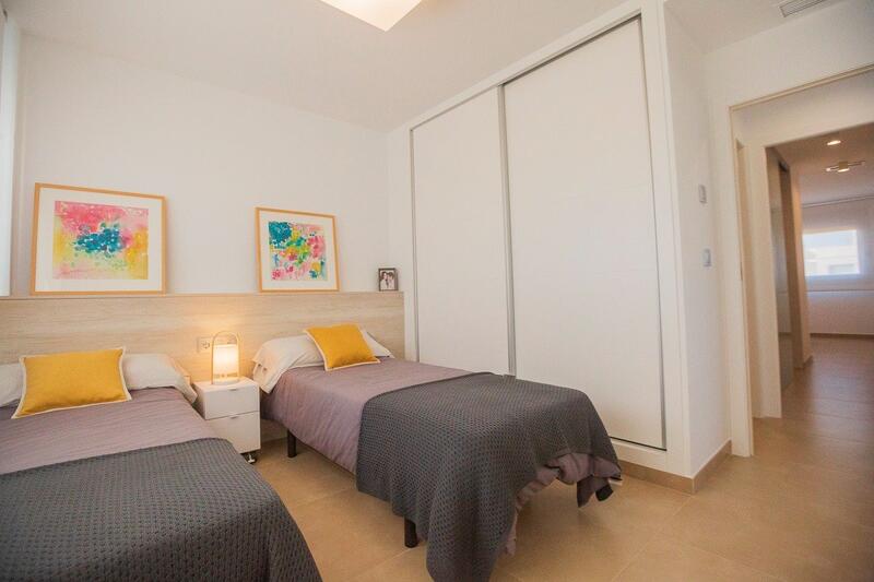 2 bedroom Townhouse for sale