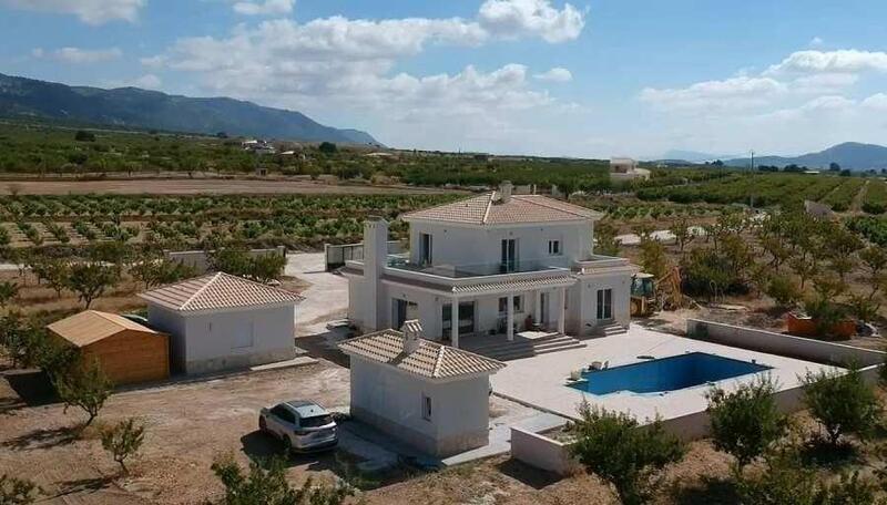 4 спальная комната вилла продается
