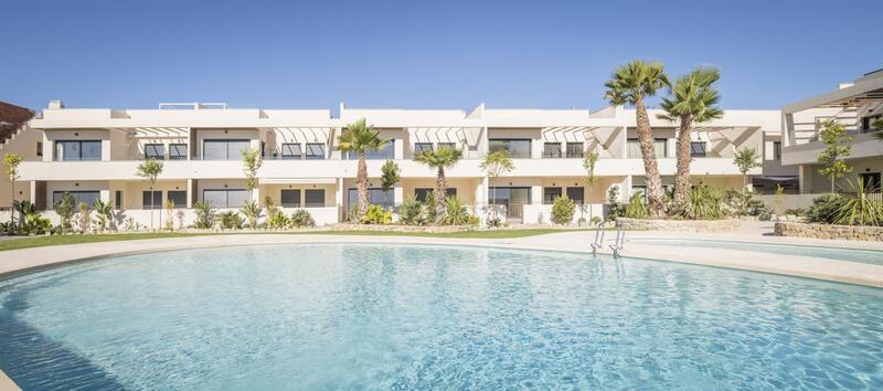 2 bedroom Townhouse for sale
