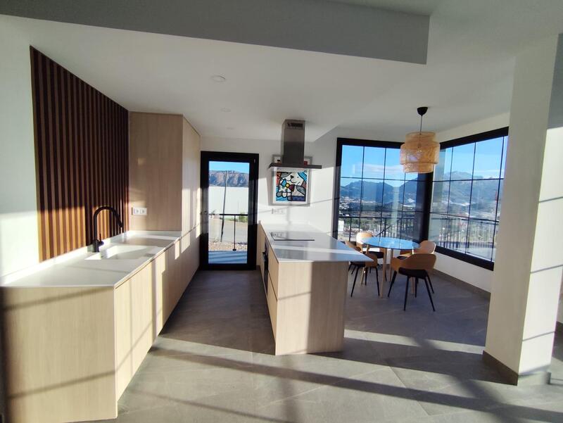 3 bedroom Townhouse for sale