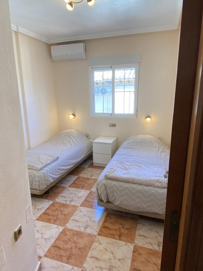 2 bedroom Townhouse for sale