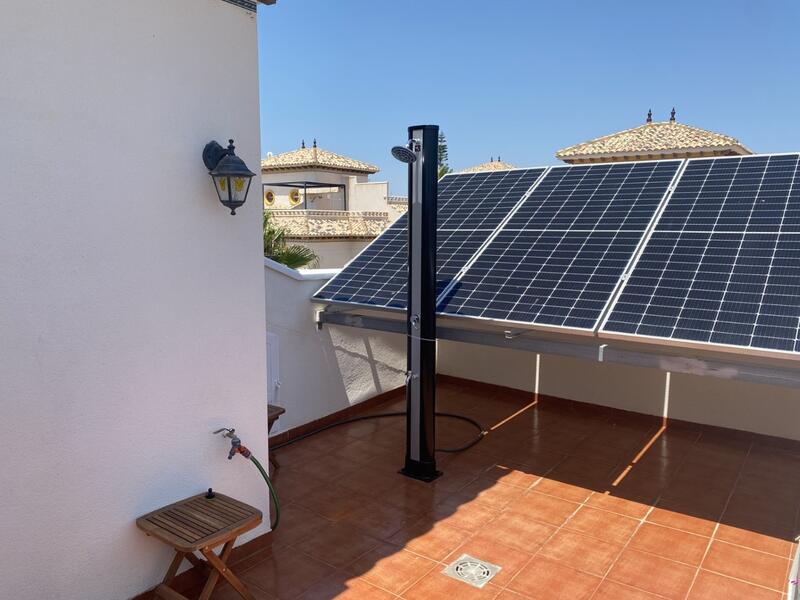 2 bedroom Townhouse for sale