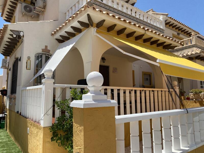 2 bedroom Townhouse for sale