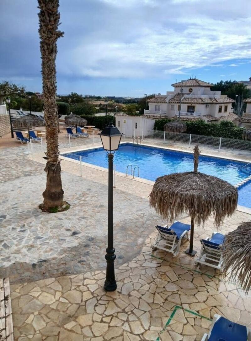 2 bedroom Townhouse for sale