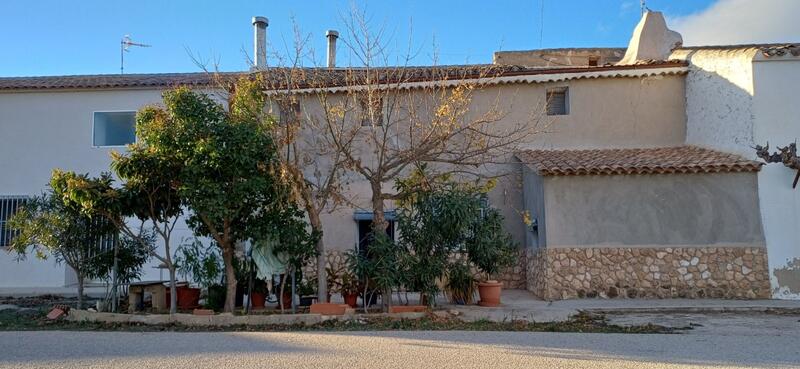 6 bedroom Country House for sale 6 bedroom Country House for sale