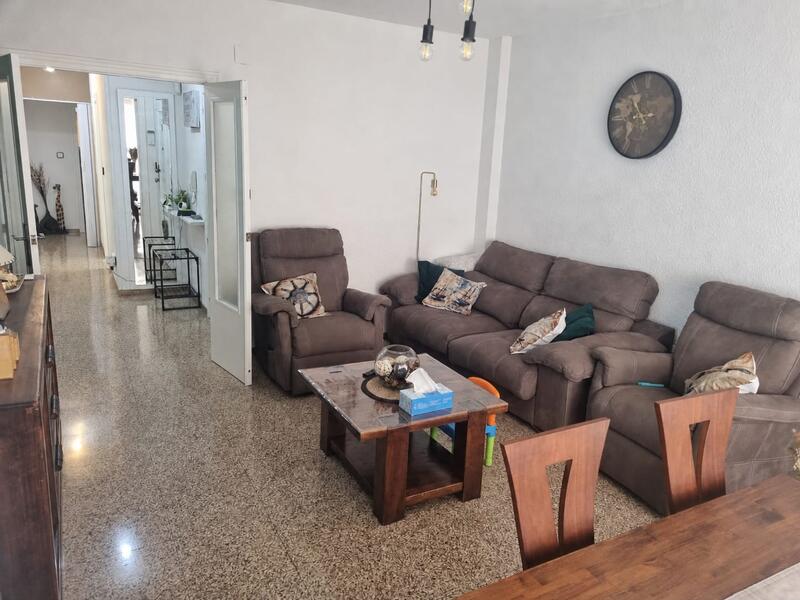 Apartment for sale in Pinoso, Alicante