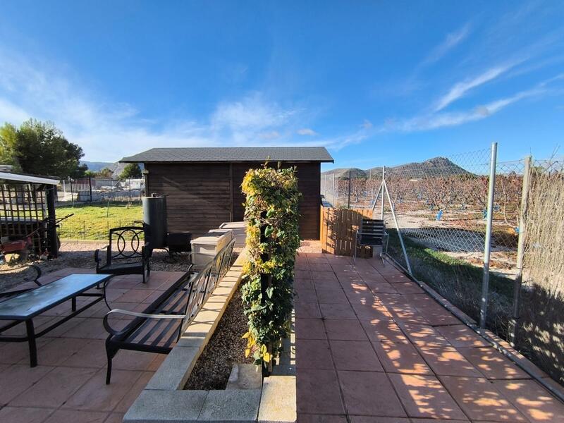 Villa for sale in Villena, Alicante