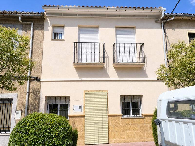 Townhouse for sale in Algueña, Alicante Townhouse for sale in Algueña, Alicante