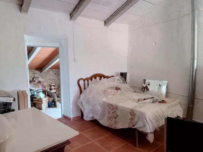 5 bedroom Country House for sale