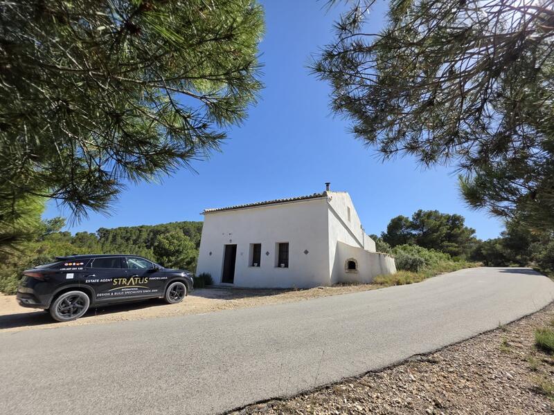 3 bedroom Country House for sale