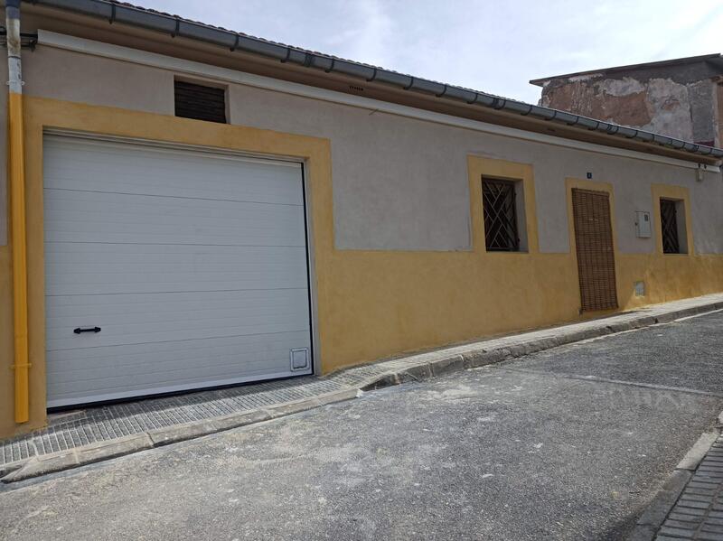3 bedroom Townhouse for sale