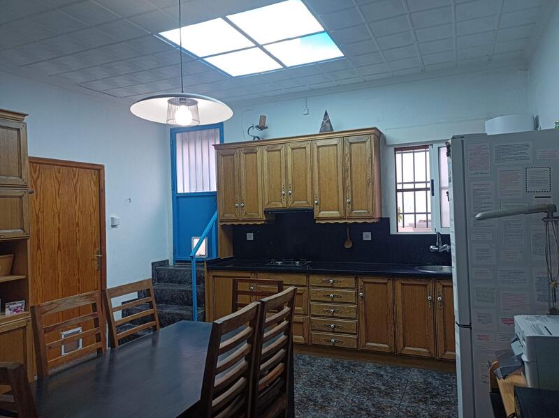 3 bedroom Townhouse for sale