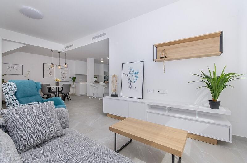 3 slaapkamer Gezinswoning Te koop 3 slaapkamer Gezinswoning Te koop