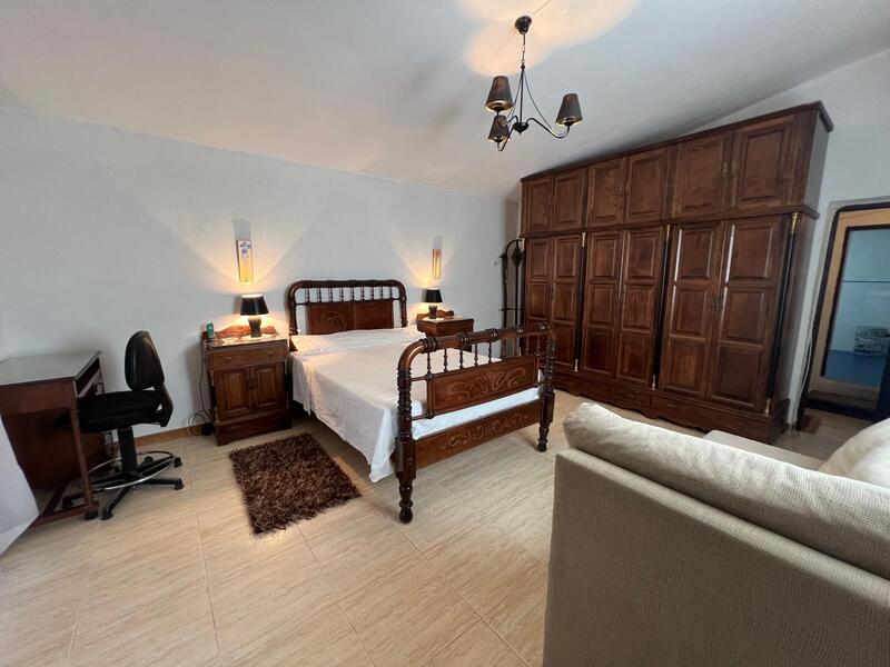 5 bedroom Country House for sale