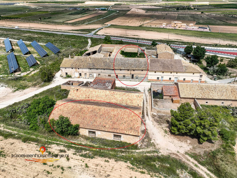 Villa for sale in Pinoso, Alicante