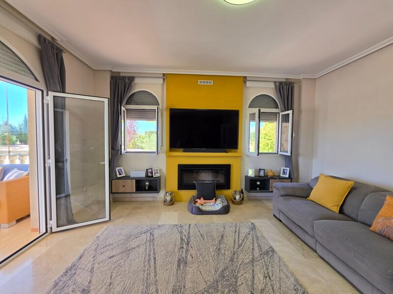 4 Cuarto Villa en venta
