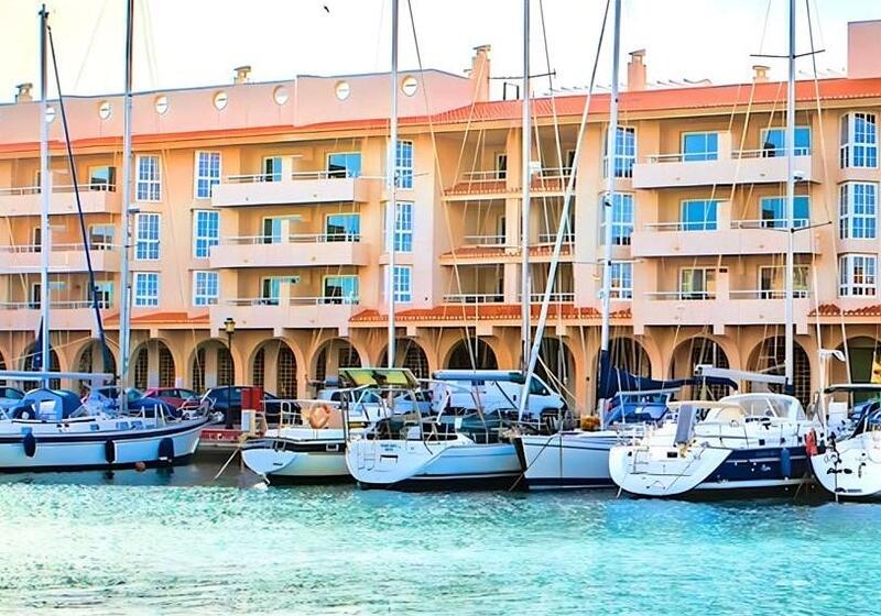 4 bedroom Apartment for sale