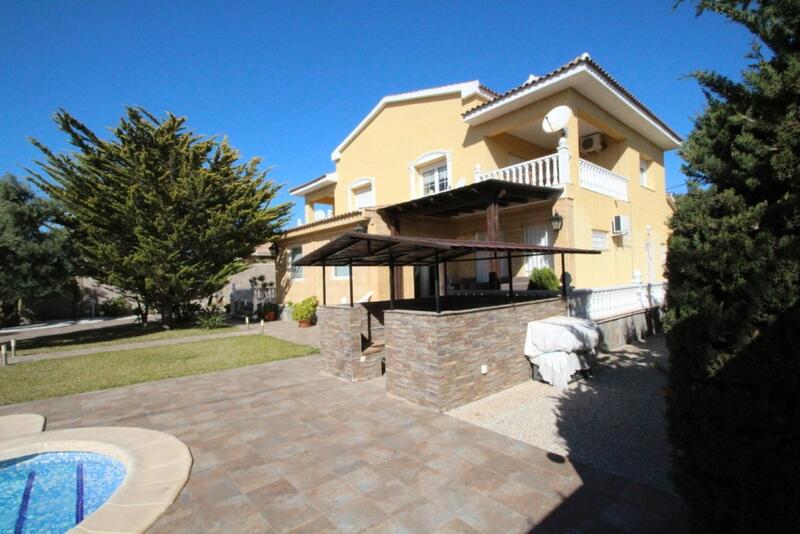 5 bedroom Cave House for sale