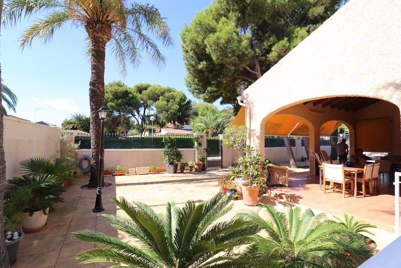 4 bedroom Cave House for sale