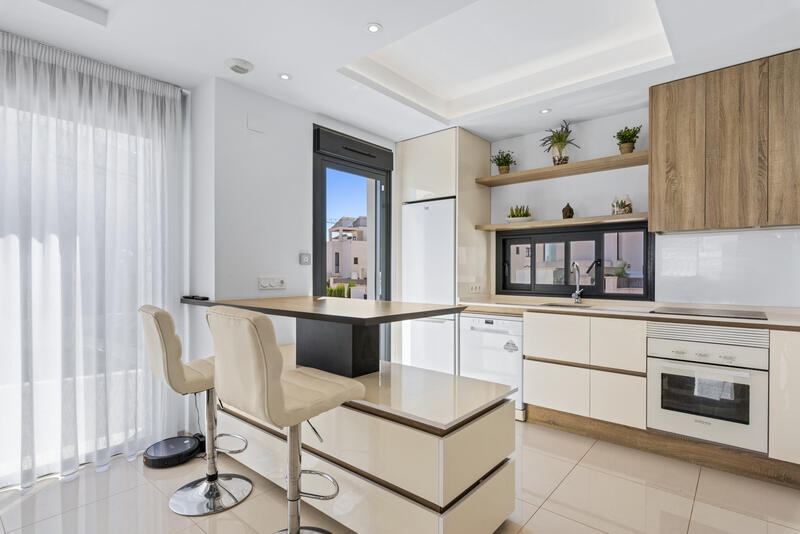 4 Cuarto Dúplex en venta