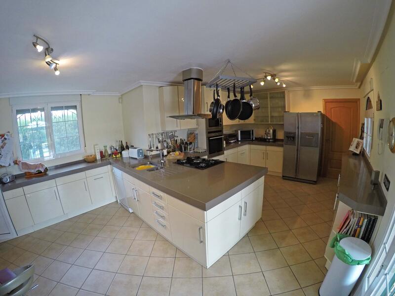 6 Cuarto Villa en venta