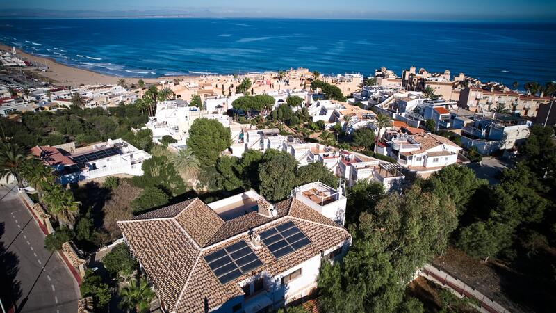 Villa à vendre dans Torrevieja, Alicante