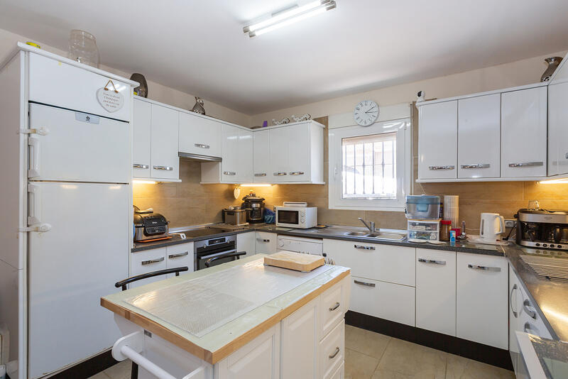 6 Cuarto Villa en venta