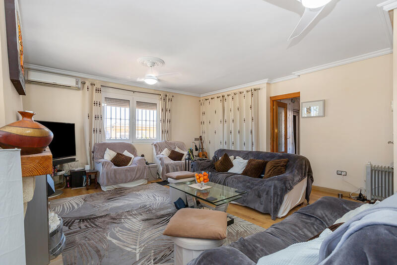 6 Cuarto Villa en venta