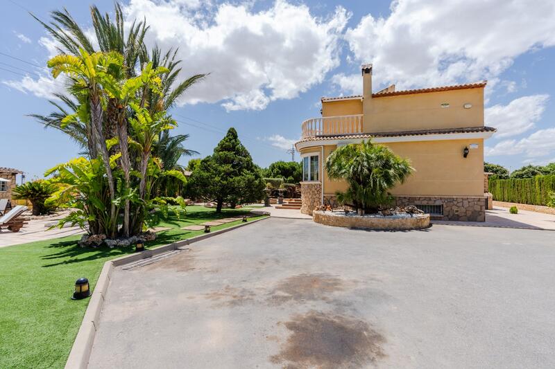 5 Cuarto Villa en venta