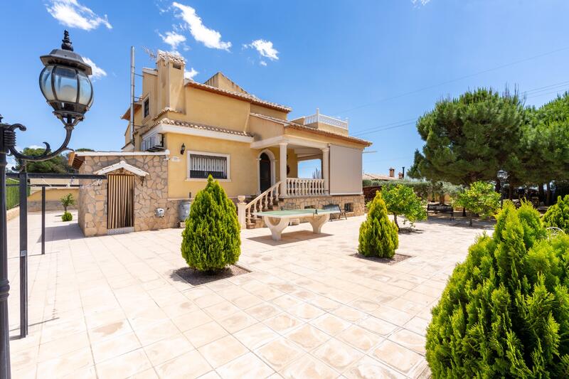 5 Cuarto Villa en venta