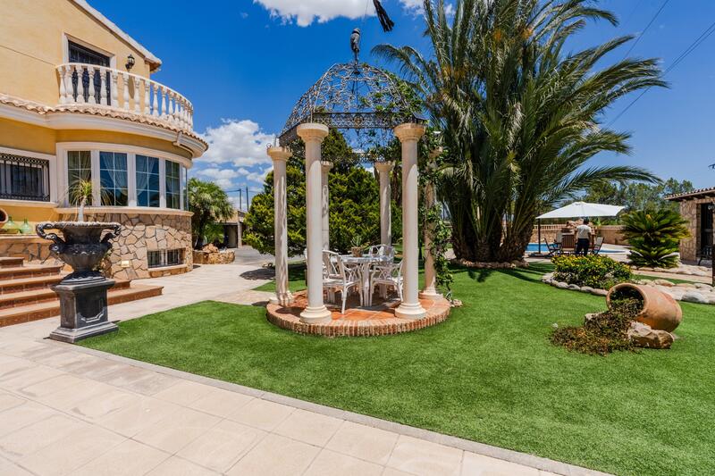 5 Cuarto Villa en venta