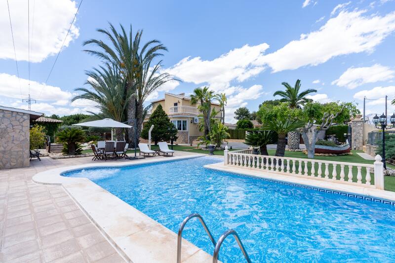 5 Cuarto Villa en venta