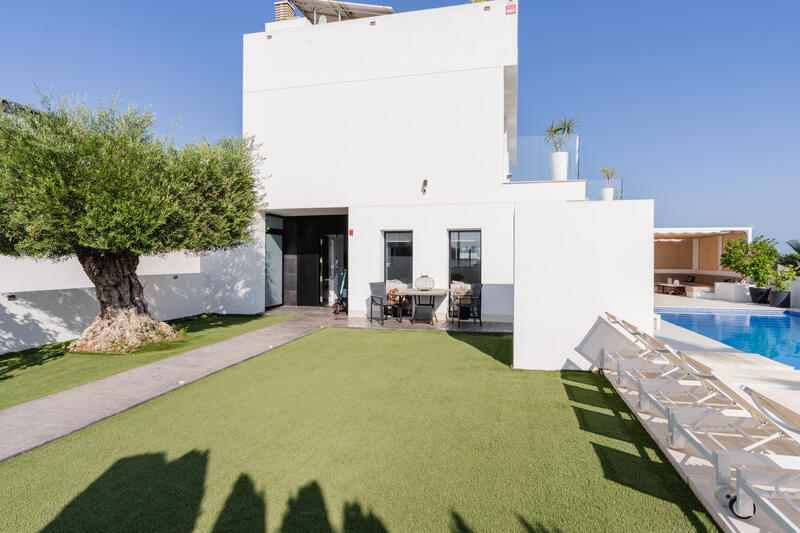 7 bedroom Villa for sale