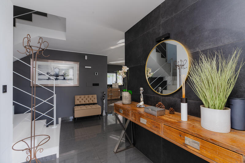 7 bedroom Villa for sale