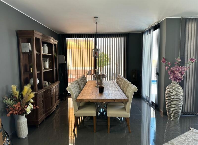 7 bedroom Villa for sale