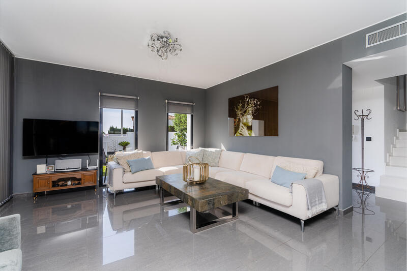 7 bedroom Villa for sale