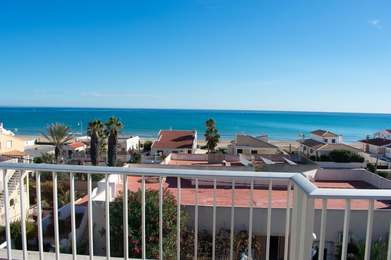 4 bedroom Townhouse for sale