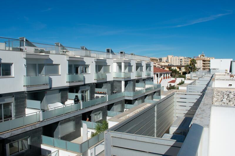 4 bedroom Townhouse for sale