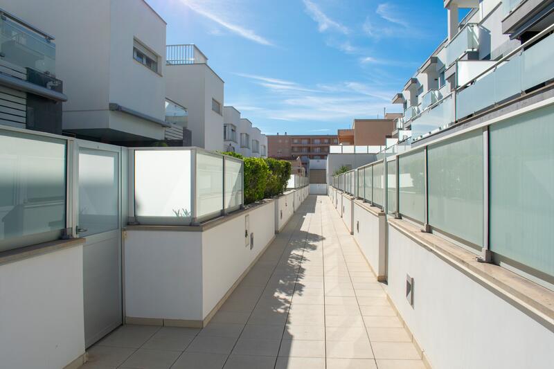 4 bedroom Townhouse for sale