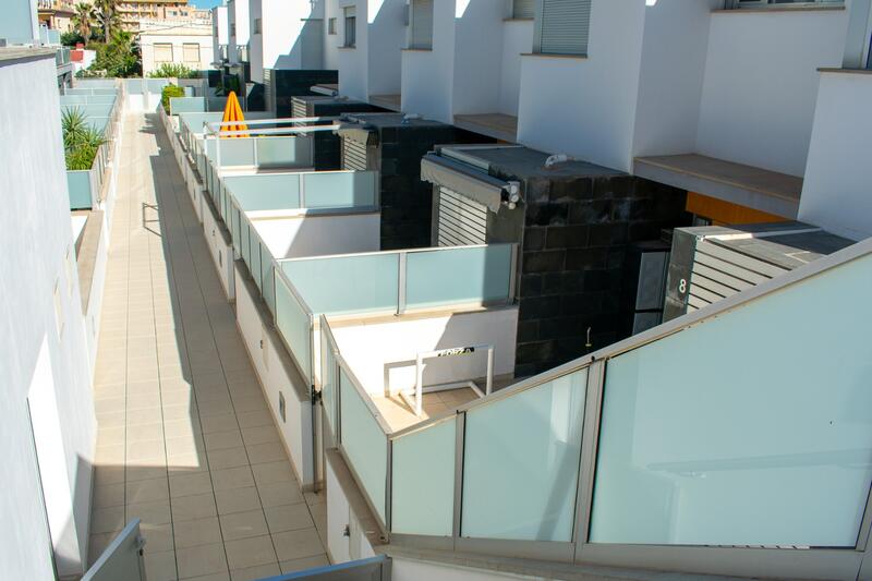 4 bedroom Townhouse for sale