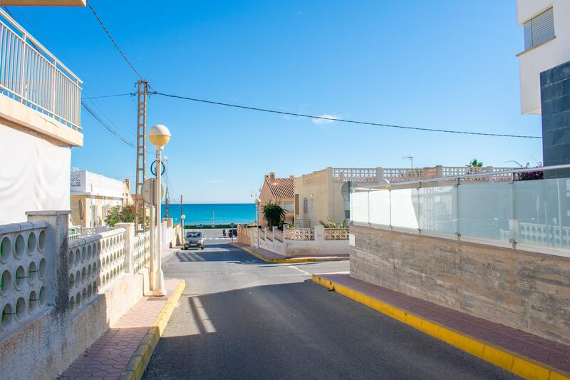 4 bedroom Townhouse for sale