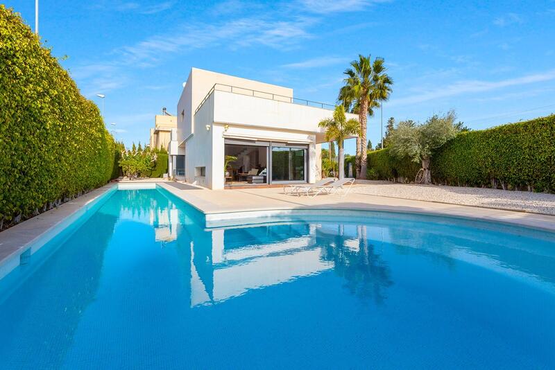 Villa til salg i Alacant/Alicante, Alicante