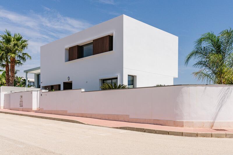 4 bedroom Villa for sale