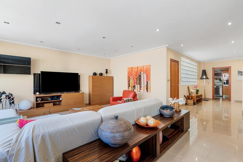 4 slaapkamer Gezinswoning Te koop