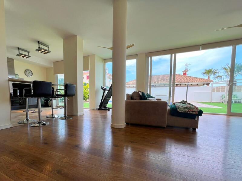 6 Schlafzimmer Villa zu verkaufen