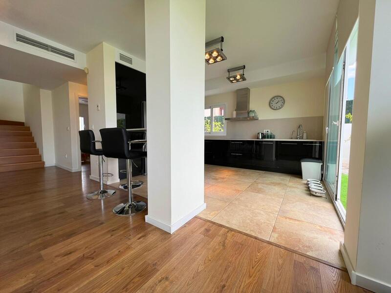 6 Schlafzimmer Villa zu verkaufen