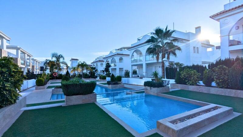 Dúplex en venta en Ciudad Quesada, Alicante