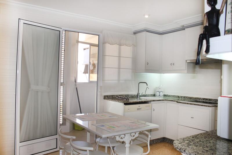 4 bedroom Apartment for sale