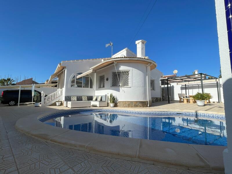 Villa till salu i Ciudad Quesada, Alicante